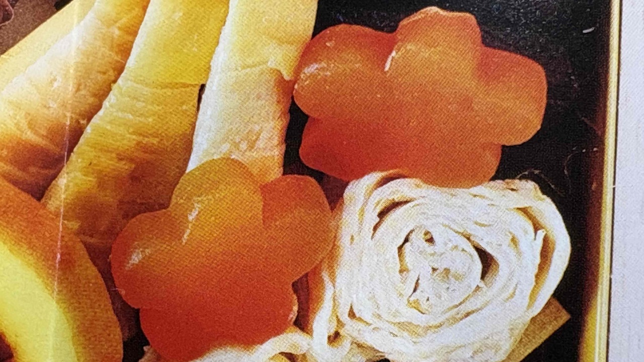 ジャパネットおせちの新登場の梅型こんにゃく。