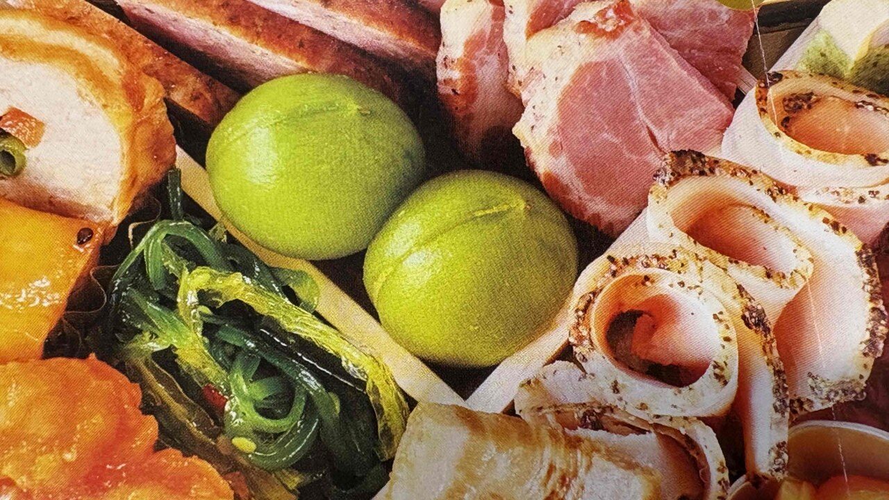 ジャパネットおせちの新登場の若桃甘露煮。