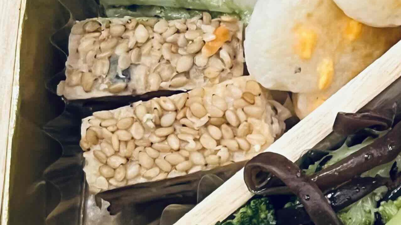 ジャパネットおせちのえのき松風。