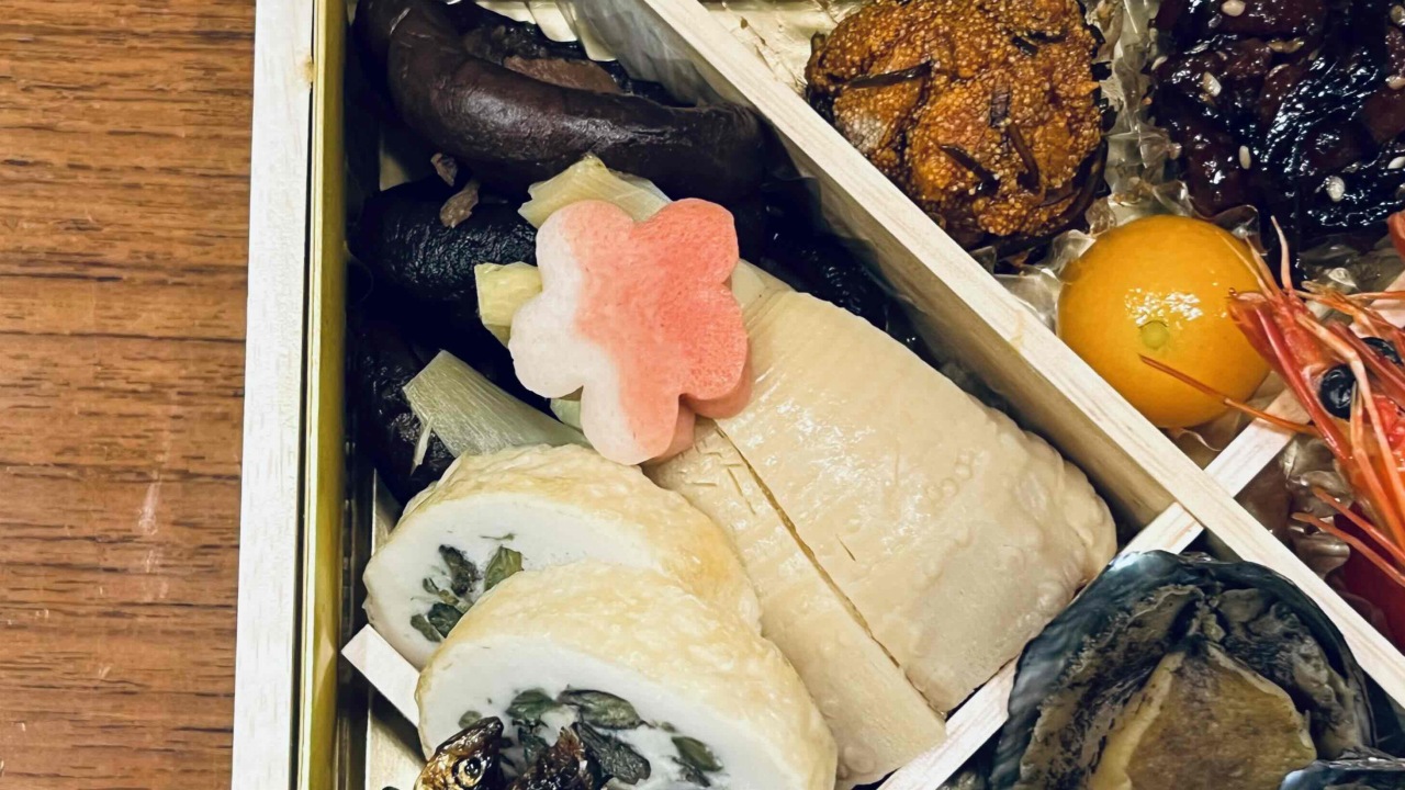 ジャパネットの椎茸柚子煮、味付け穂付たけのこ、梅麩。