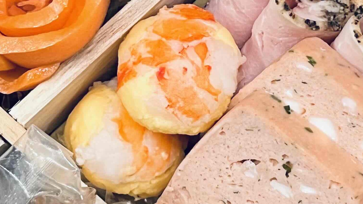 ジャパネットおせちの海老錦てまり。