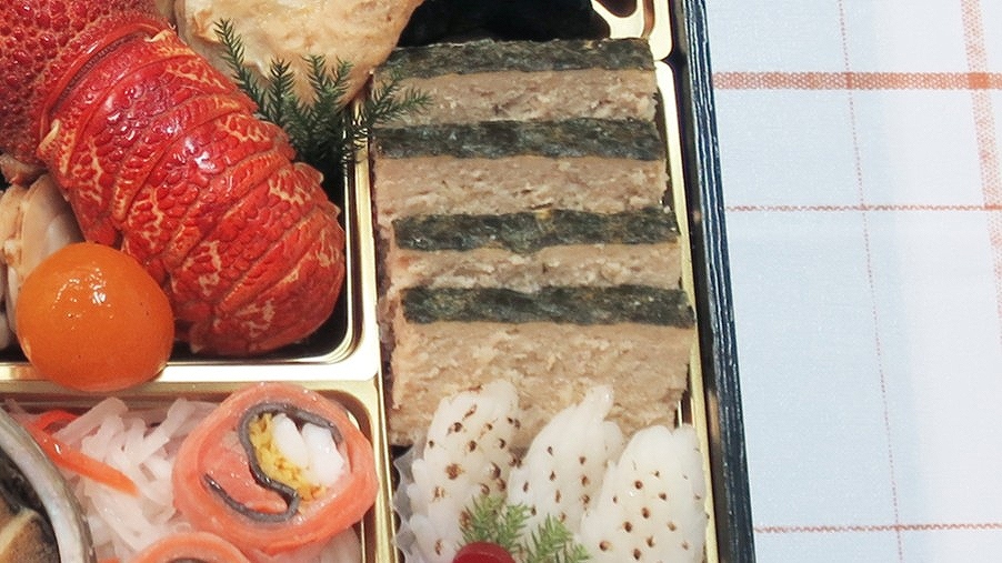 新玉の息吹のあおさ鶏松風。