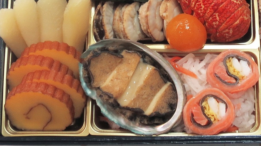 新玉の息吹の鮑。