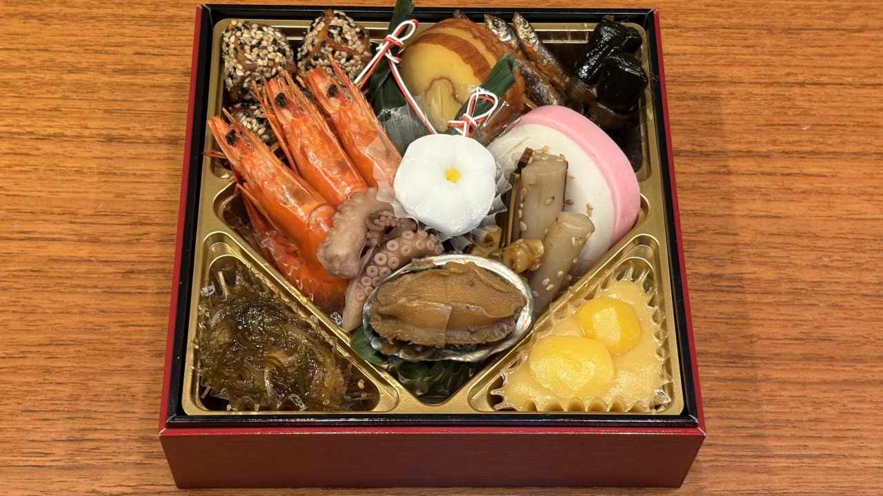 ベルーナおせち2026「結」の一の重。