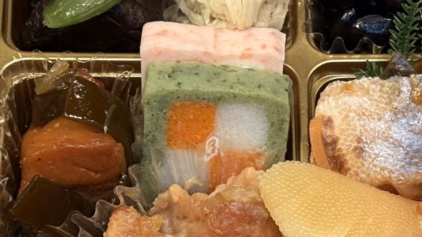 ベルーナおせち結の海鮮市松、海鮮鮭チーズ市松