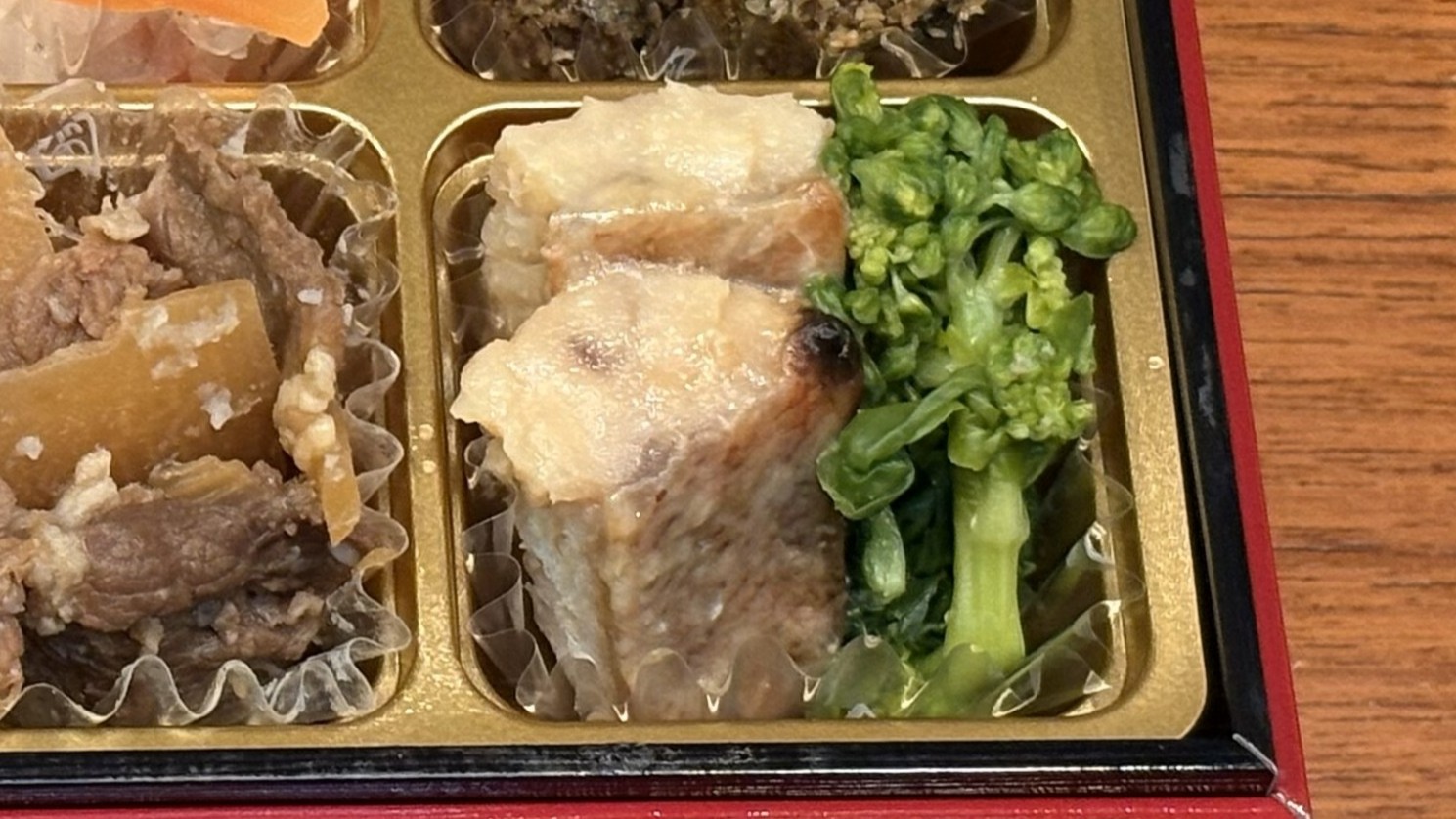 ベルーナおせち結の赤魚西京焼、菜の花お浸し