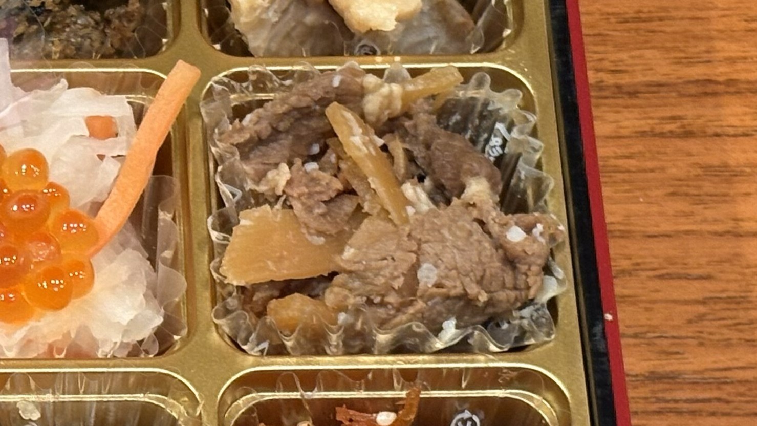 ベルーナおせち結の牛肉と筍の甘辛煮