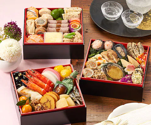 2025年発売のOisixおせち「豊彩」。