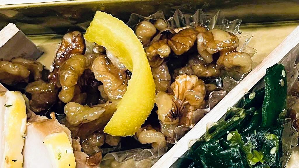 ジャパネットのおせちのメープルくるみ。