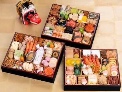 2025年発売の千賀屋おせち「千富士」。