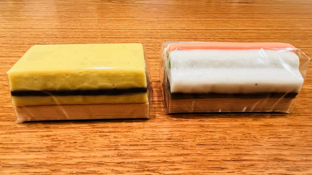 トミカ蒲鉾の横から見た画像。