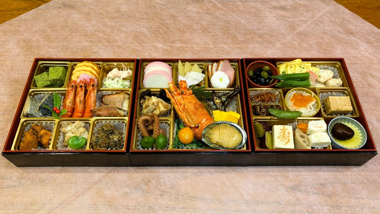 雅おせち全体。